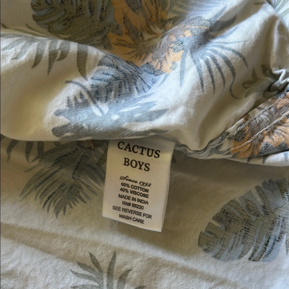 Cactus White and Blue Tropical Button Down Shirt - Picture 4 of 5